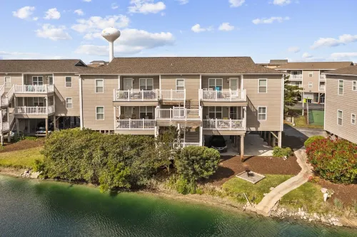 OIB - 3 bedrooms - 3 pools - 400 steps to the beach!