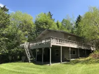 Bayou Chalet – Your Perfect Getaway Near Sugarbush Resort Hotels in Warren