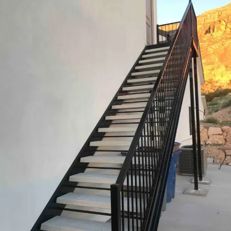 Private Scenic Stay at Sycamore Lane