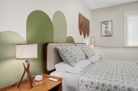 Groovy In-Laws Suite