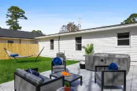 Ultimate Family Escape: Hot Tub Hotels near Butterbean Beach
