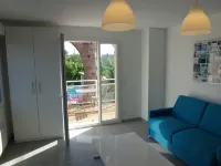 Magnificent STUDIO with terrace, swimming pool view, 14-minute walk to the sea, very quiet.