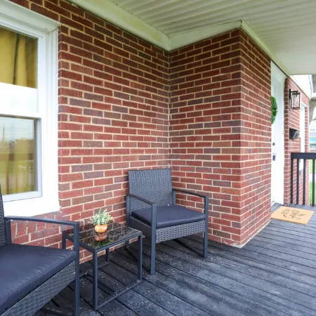Touchdown Bungalow: Charming HOF Village Home