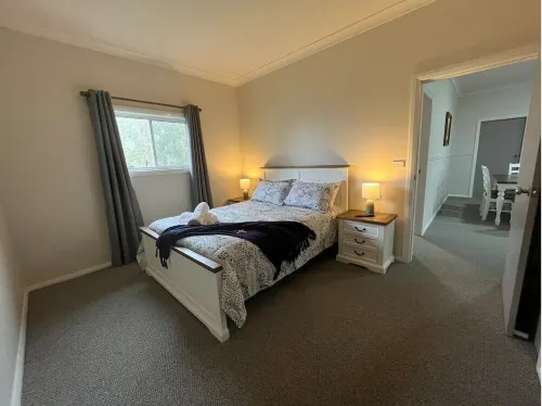 Hillcrest Farm Stay affordable 2 bedroom apartment