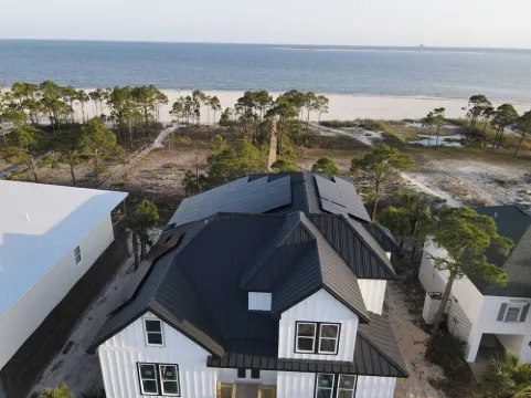 New High End Build/Furnishings! Max 12 Guests - Gated Community Includes Pool