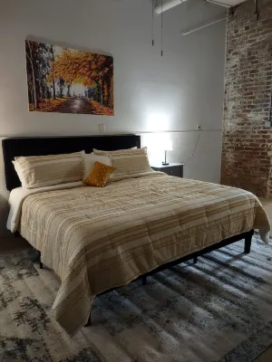 Historic 1br 1ba On the River! Hotels near Ballad Brewing