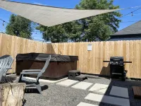 Charming SLC vacation home + Hot tub 住宿飯店