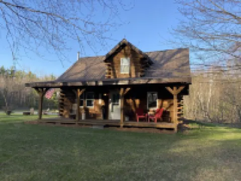 Halls Creek Retreat! Hatfield/Merrillan, WI โรงแรมในJackson County