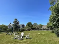 Charming Historic Downtown Cottage