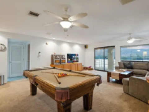 Exceptional 4 Bedroom Riverfront Home with Dock! Sleeps 16 Hotels in Laughlin