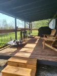POND IN THE PINES CABIN -COMPLETELY RENOVATED ON 27 ACRES - POND-HOCKING HILLS