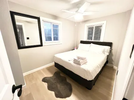 SeaSide Serenity - Cozy Retreat on Bay Drive