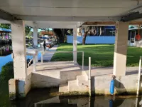 Deep Water Canal with Direct Access to the Homosassa River. Scalloping Heaven.