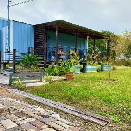 The Sea Shack--Perfect For Mardi Gras, Rodeo, Blocks Away From Boat Ramp And Bay