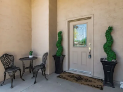 Beautiful Bungalow in Award Winning Resort Style Gated Sun Lakes community Hotels in Sun Lakes