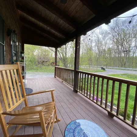 Cozy Catskill Cabin w/ 10-minute Walk to Downtown Catskill
