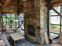 Silverside Chalet: Family-friendly 1BDRM condo next to the waterpark and gondola Hotels in Kellogg