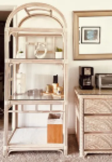 Tropical, Bright Studio: Steps to Golf Course, Beaches, & Amazing Views