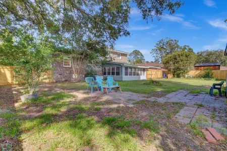 Charleston, Beautiful house near Plantations. Отели рядом с достопримечательностью «Middleton Place»
