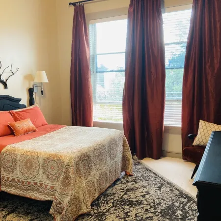 Charming historic loft close to restaurants, shopping and Arkansas river!