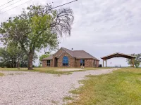 Private Home With Amazing Lake Views Just Minutes From Downtown Brownwood!