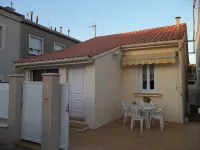 For rent; villa in the center of a resort, quiet area in Valras Beach Hotels in Valras-Plage