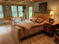 Relaxing Country Log House on 65 wooded acres