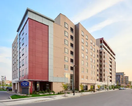 Hampton Inn & Suites by Hilton Quebec City Levis Hotels in Levis