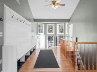 Mountainside Home In North Conway. Incredible Views, Hot Tub, Pets Allowed