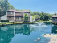 Adorable Condo One Block to Beach ~ Easy Walk to Beach!