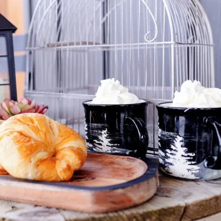 The Black Bird Bungalow -Charming Modern-Vintage Flair - Spa & Fireside