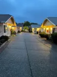 COMFY-COZY, Quiet, EV car CHARGER, GARAGE, Recliner - 4-Star