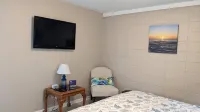 🌻 Gulf Terrace 115 🩴DOWNSTAIRS! NO STEPS🦩3 Pools, 🏖️ Boat/RV Parking Hotels near Banana Bart