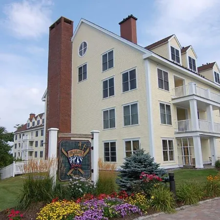 Stratton South Long Trail Studio Adjacent to the Village and Lifts