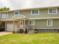 Sandbridge water lovers retreat with beach, pool, canal, and lakes to explore. Hotels near شاطئ ساندبريدج