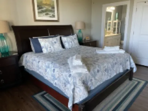 Beach front at Pointe West! Walk to the beach and all club amenities at PW!