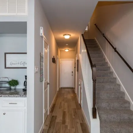 Beautiful Remodeled Luxury Waterfront Property- 3BR/2.5 bath-Sleeps 11!!!