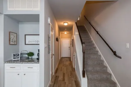 Beautiful Remodeled Luxury Waterfront Property- 3BR/2.5 bath-Sleeps 11!!!