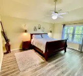 Hot Springs Getaway 4 Bed 2 Bath with Boat Dock Access Hotels near Lake Hamilton