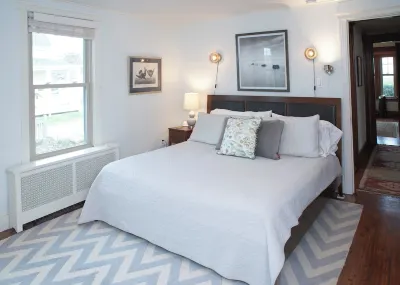 Spacious Craftsman w/ Casco Bay Views. Hot Tub, Patio, Easy Access to Old Port Hôtels à proximité de : Kennedy Park