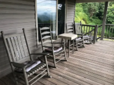 Blowing Rock NC Large Cabin - Sleeps 14Appalachian Ski Mountain