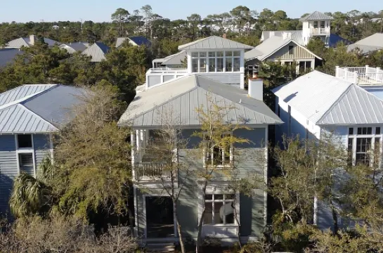 5 BR, 5 BA in Seaside, quick walk to the private beach access or main pool