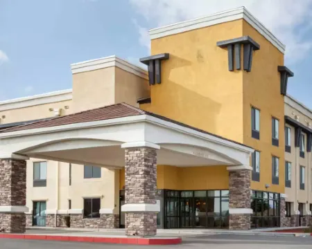 大學酒店-戴維斯地區-由洲際酒店集團管理 索拉諾縣酒店