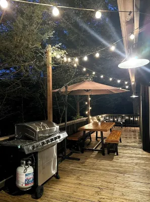 CasaSOL! Unique, Trendy & Stylish Cabana w/ Fireplace, Skylight & Deck at Bryce