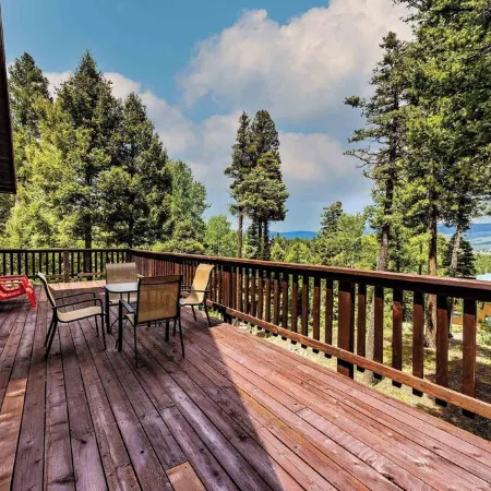 Spacious Mountain Cabin with Views, Deck, Second Living Area, New Hot Tub