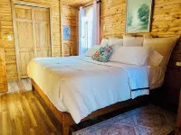 Spacious Cabin with Beautiful Sunsets in the Heart of Hiking and Wine Country