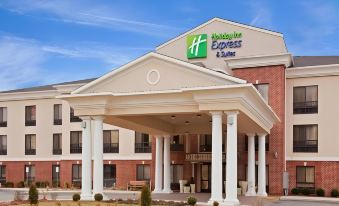 Holiday Inn Express & Suites Ashland