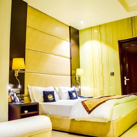 Hotel Puran Palace