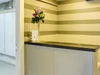 Dizengoff Inn Apartments Отели в г. 