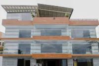 Townhouse J K Golden Embassy